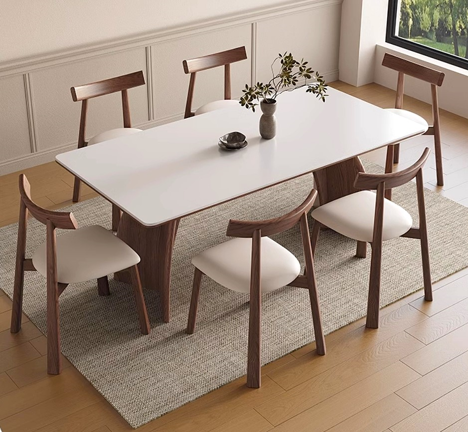 Table + chairs(5-9#D)